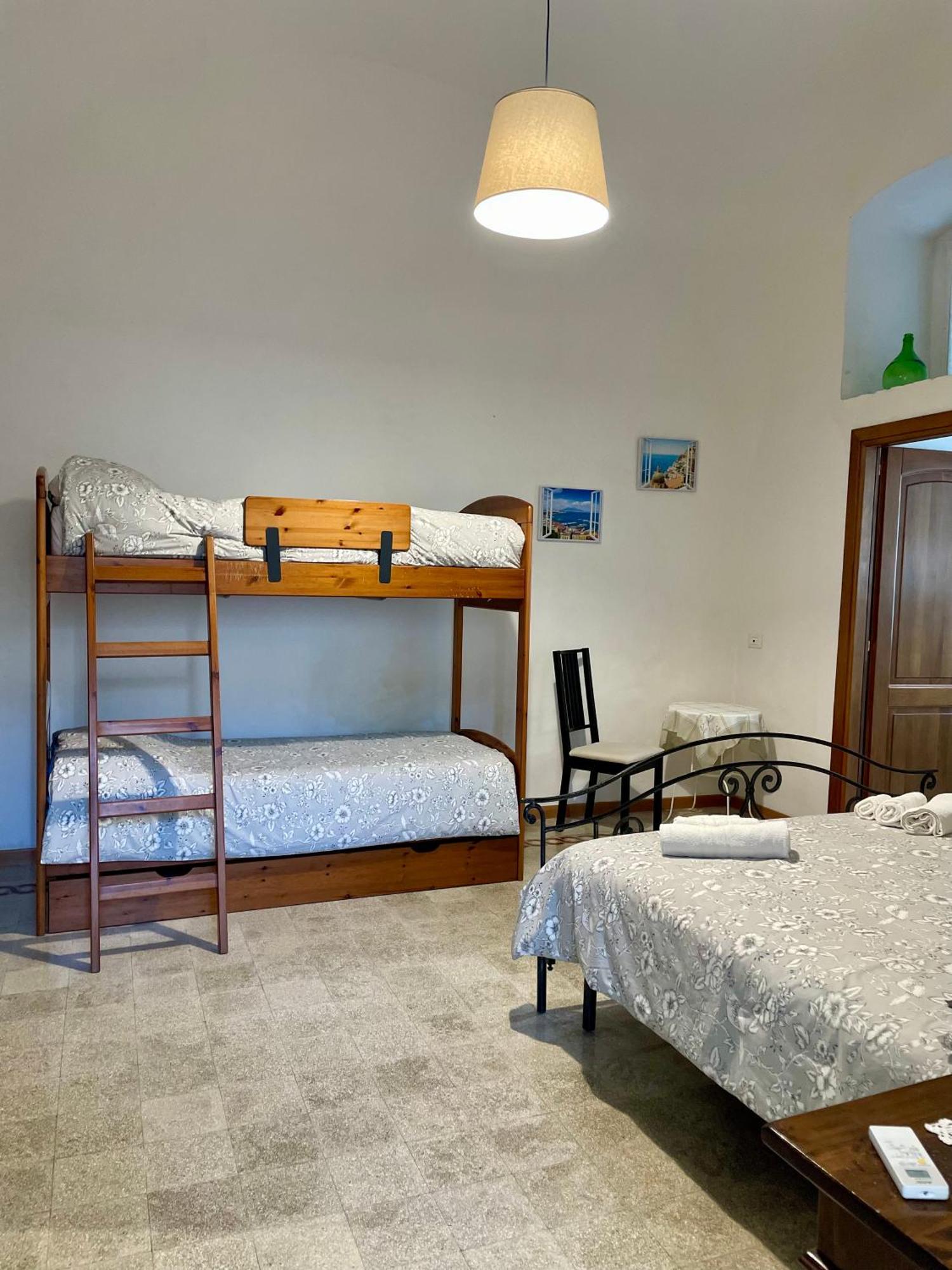 Mena Holiday House Villa Sant'Agnello Buitenkant foto