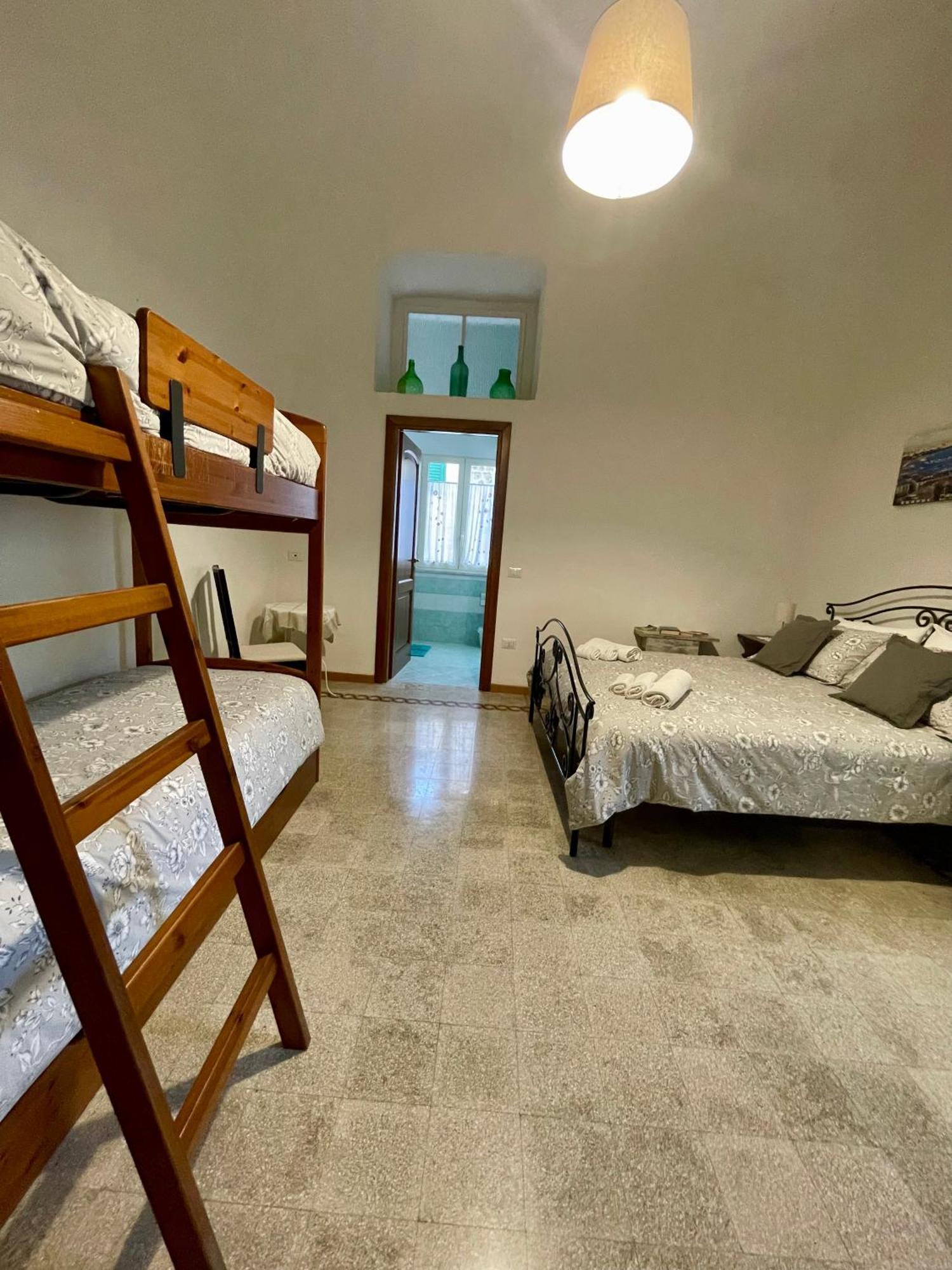 Mena Holiday House Villa Sant'Agnello Buitenkant foto